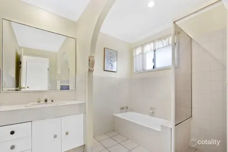 Property photo of 6/25-27 Hooker Boulevard Broadbeach Waters QLD 4218