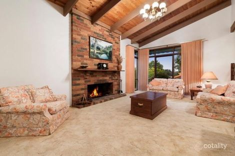 Property photo of 15 Stirling Court Eltham North VIC 3095