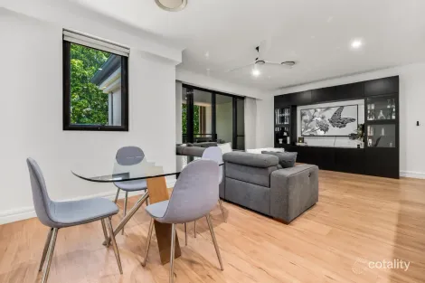 Property photo of 27/76 Thorn Street Kangaroo Point QLD 4169