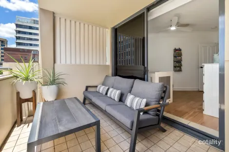 Property photo of 27/76 Thorn Street Kangaroo Point QLD 4169