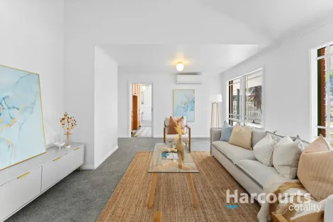 Property photo of 21 Golf Links Road Berwick VIC 3806