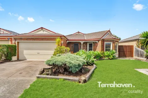 19 Dahlen Pl, Berwick, VIC 3806
