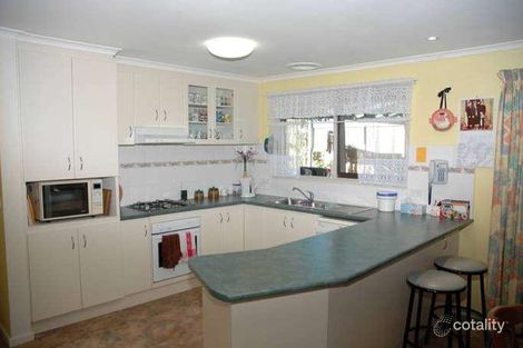Property photo of 8 Donnelly Court Cranbourne VIC 3977