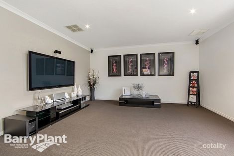 Property photo of 5 West Highland Drive Burnside Heights VIC 3023