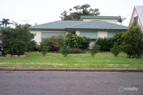 116 Macquarie Gr, Caves Beach, NSW 2281