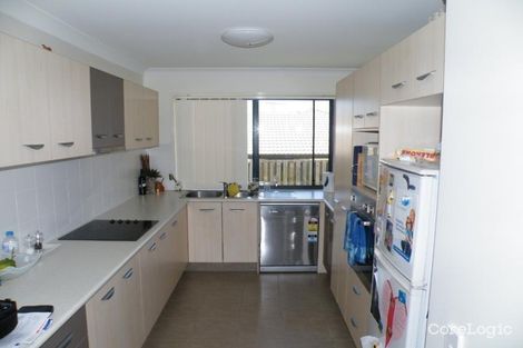 Property photo of 2/19 Cranberrie Crescent Pimpama QLD 4209
