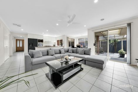 Property photo of 34 Eucumbene Drive Berwick VIC 3806