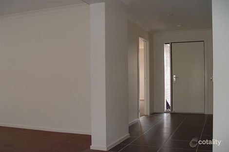 Property photo of 162 Tenterfield Drive Burnside Heights VIC 3023