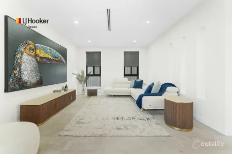 Property photo of 7 Split Close Prestons NSW 2170