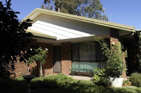 8 Norman Lee Ct, Finley, NSW 2713