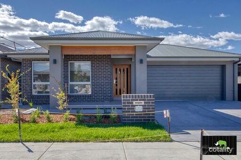 Property photo of 21 Zealie Bend Googong NSW 2620