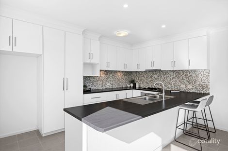 Property photo of 2/29 Griffen Street Hamlyn Heights VIC 3215