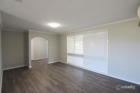 Property photo of 11 Gregory Crescent Lake Albert NSW 2650