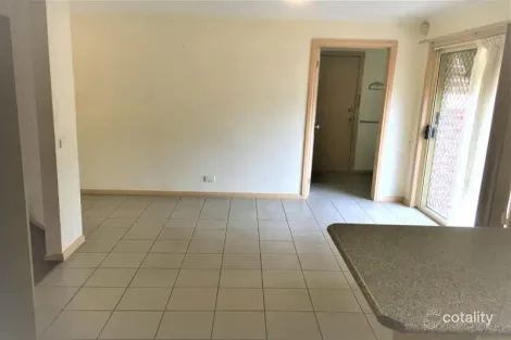 Property photo of 2/3 Melbe Crescent Dandenong VIC 3175