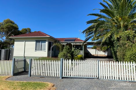 17 View St, Charlton, VIC 3525