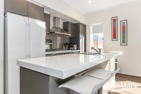 Property photo of 24 Tindale Boulevard Werribee VIC 3030