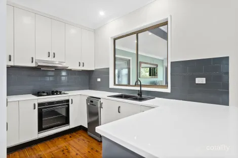 Property photo of 9 Staff Road Unanderra NSW 2526