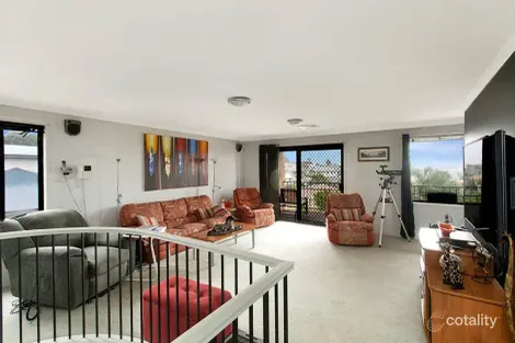 Property photo of 37 Helsal Circuit Shell Cove NSW 2529