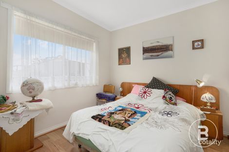 Property photo of 2 Great Valley Parade Sebastopol VIC 3356