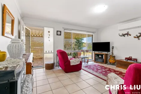 Property photo of 8 Kingfield Court Regents Park QLD 4118