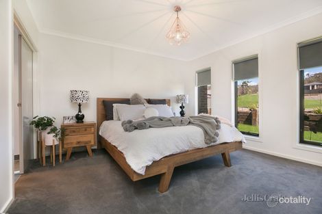 Property photo of 24 McKenzie Way McKenzie Hill VIC 3451