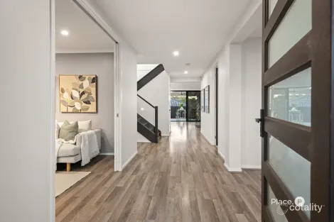 Property photo of 1 Maculata Crescent Karawatha QLD 4117