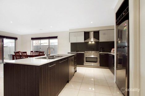 Property photo of 31 Kindred Avenue Cranbourne North VIC 3977