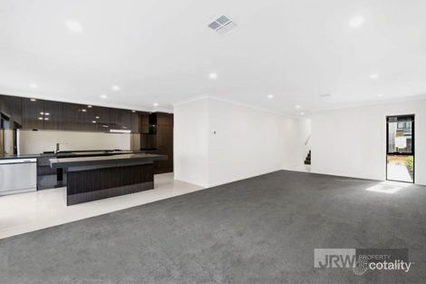 Property photo of 16 Amadeo Way Chirnside Park VIC 3116