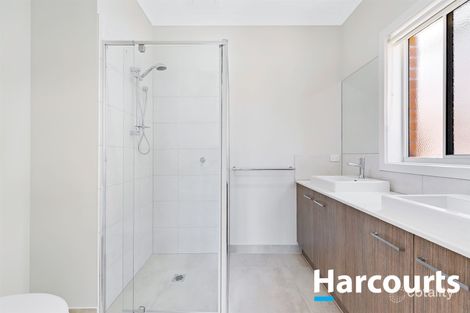 Property photo of 33 Powlett Drive Clyde VIC 3978