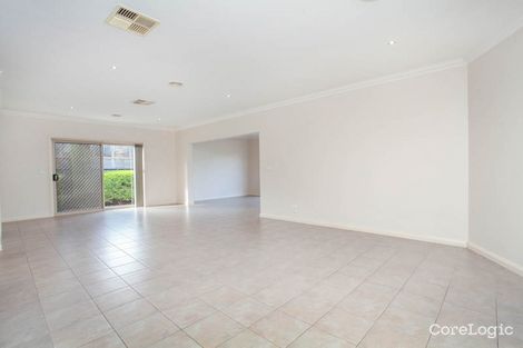 Property photo of 37 Millendon Boulevard Tarneit VIC 3029