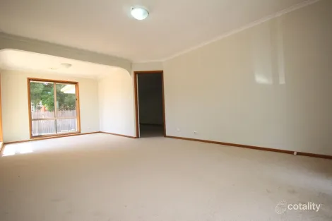 Property photo of 7 Paul Coe Crescent Ngunnawal ACT 2913