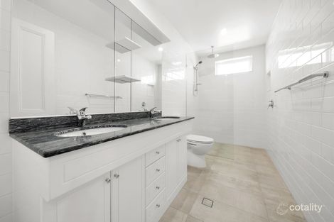 Property photo of 64 Gladstone Road Highgate Hill QLD 4101