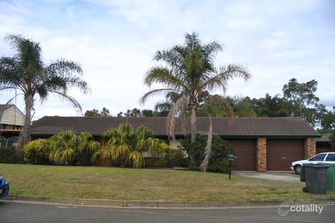 5 Mulligan Cl, St Clair, NSW 2759