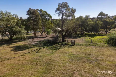 2a Alfred St, Oura, NSW 2650