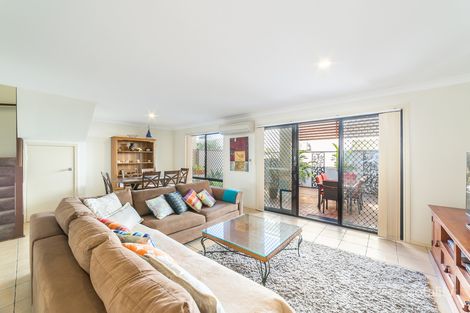 Property photo of 16/267-277 Ashmore Road Benowa QLD 4217