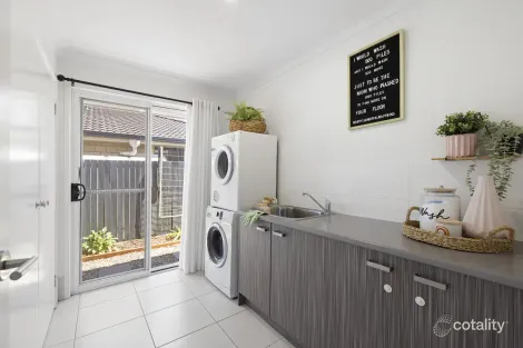 Property photo of 54 Feathertop Circuit Caloundra West QLD 4551