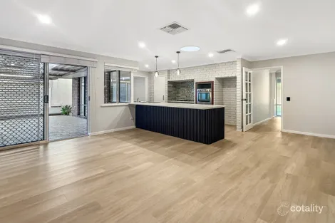 Property photo of 21 Hanson Way Dudley Park WA 6210