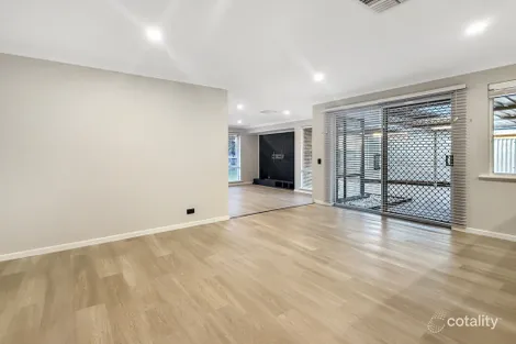 Property photo of 21 Hanson Way Dudley Park WA 6210