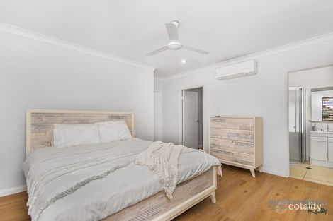 Property photo of 11 Hook Place Bushland Beach QLD 4818