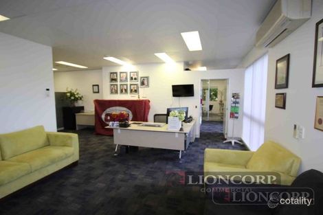 2/2404 Logan Rd, Eight Mile Plains, QLD 4113