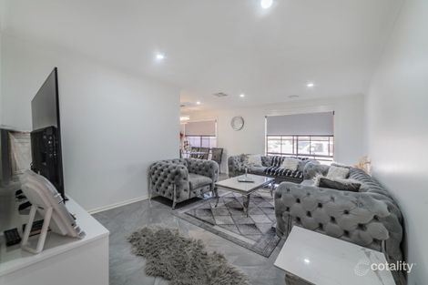 Property photo of 10 Keogh Court Meadow Heights VIC 3048