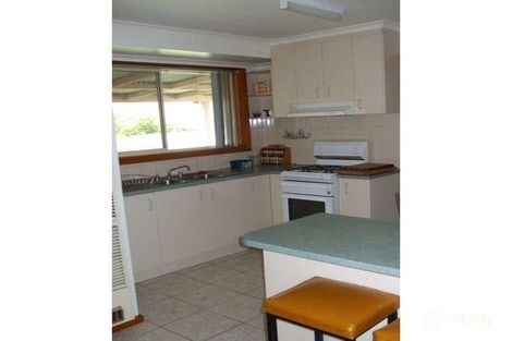 Property photo of 2 Holt Place West Wodonga VIC 3690