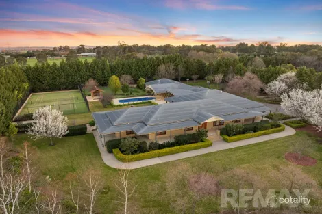 5 Tamarind Pl, Lake Albert, NSW 2650