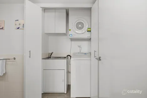 Property photo of 2322/33 T E Peters Drive Broadbeach Waters QLD 4218