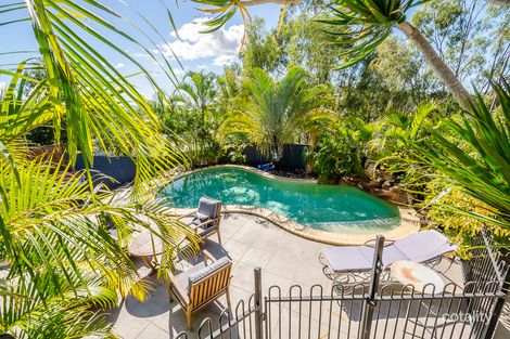 Property photo of 16 Fairbairn Place Clinton QLD 4680