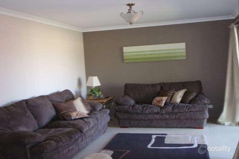 Property photo of 21 Barton Drive Australind WA 6233