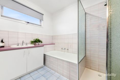 Property photo of 2/5 Heany Street Mount Waverley VIC 3149