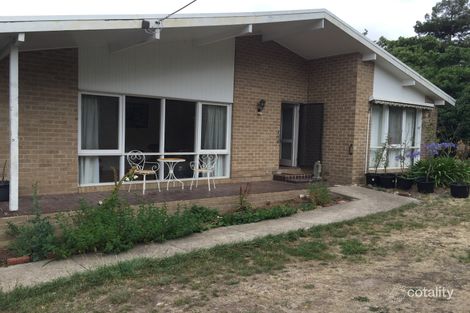 153 High St, Woodend, VIC 3442