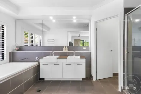 Property photo of 22 Quinine Crescent Mountain Creek QLD 4557