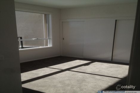 Property photo of 4/14-15 Hazelmere Avenue Cranbourne West VIC 3977